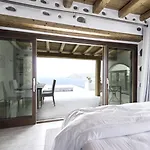 Greco Philia Boutique By Mr And Mrs White Ελιά