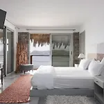 Greco Philia Boutique By Mr And Mrs White 5*